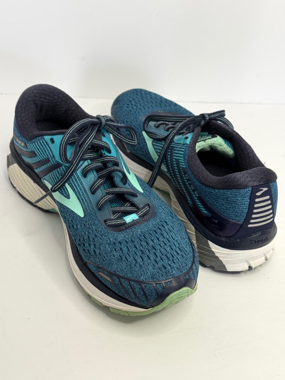 Brooks Adrenaline GTS 18 Women's Running Shoes Size 8.5 Wide - Picture 6 of 9